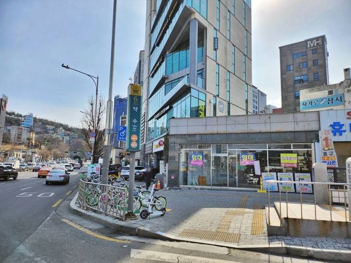 금호역치과 미리 경로 알고 식립하는 네비게이션 임플란트 사진 1